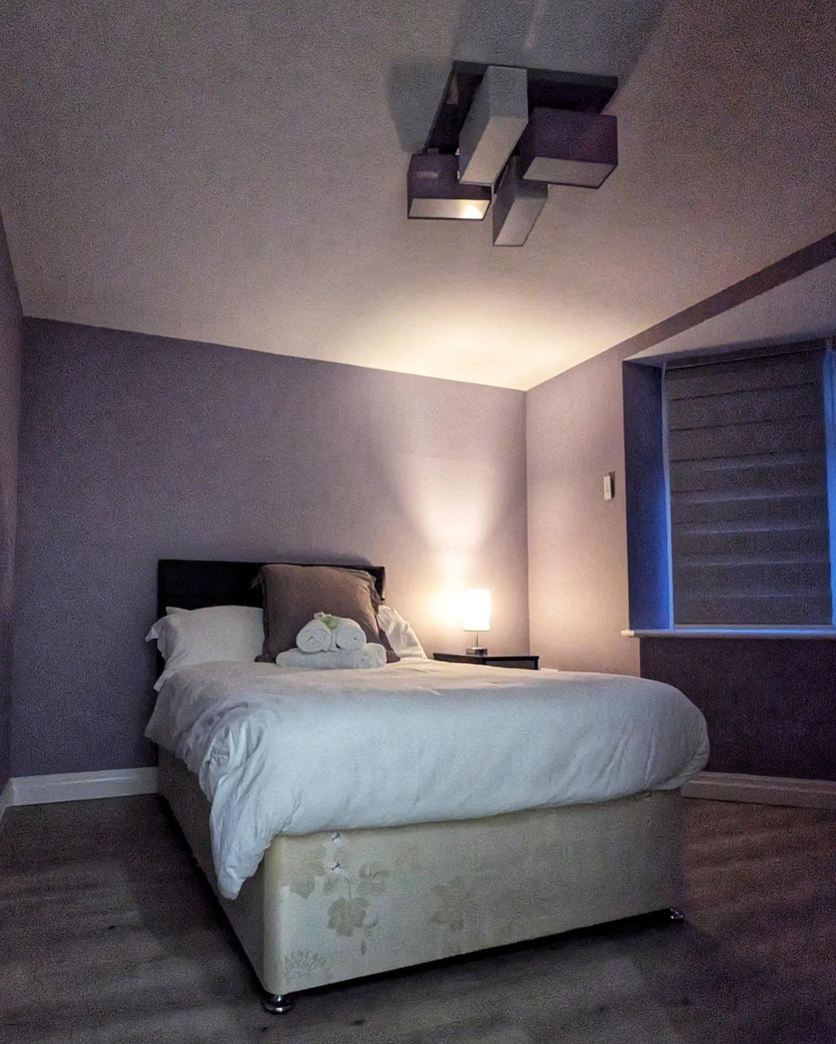 Beautiful 5 Bedroom Home Sleeps 12 People In 曼彻斯特 外观 照片